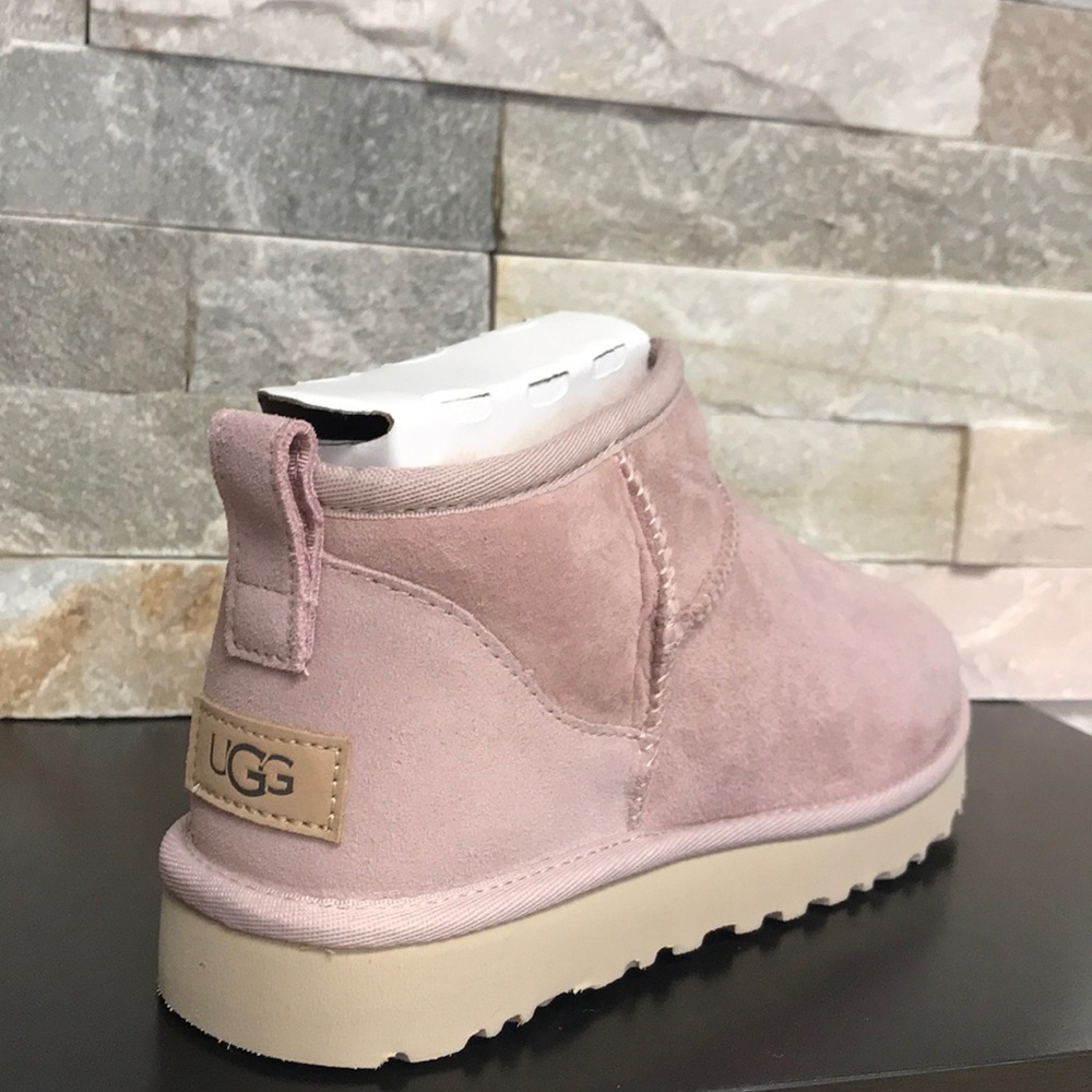 🎁 UGG Womens Classic Ultra Mini Ankle Boot - Picture 7 of 10